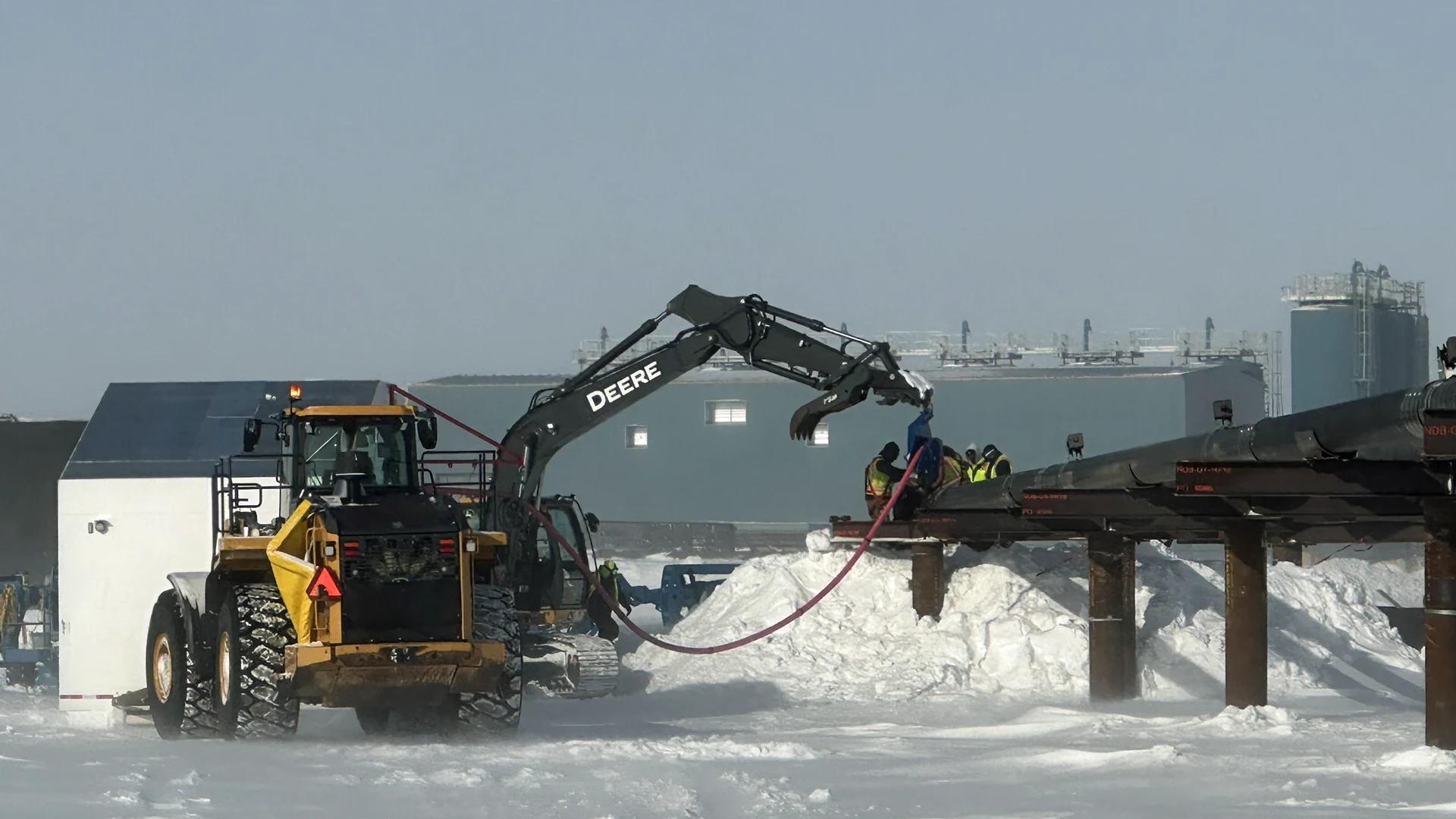 Direct banding installation on Alaska Pipeline