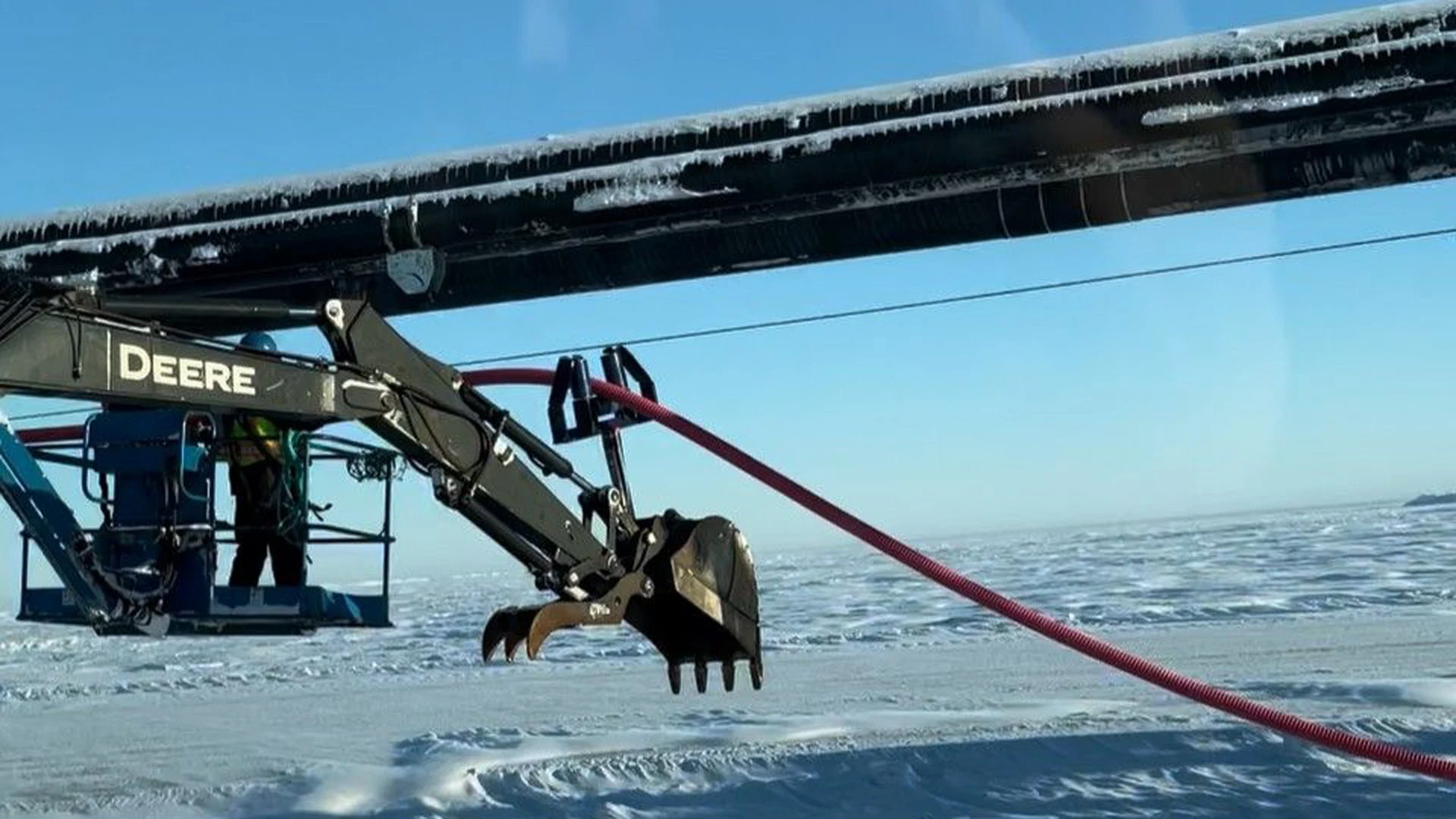 Messenger System Installation on North Slope Pipes